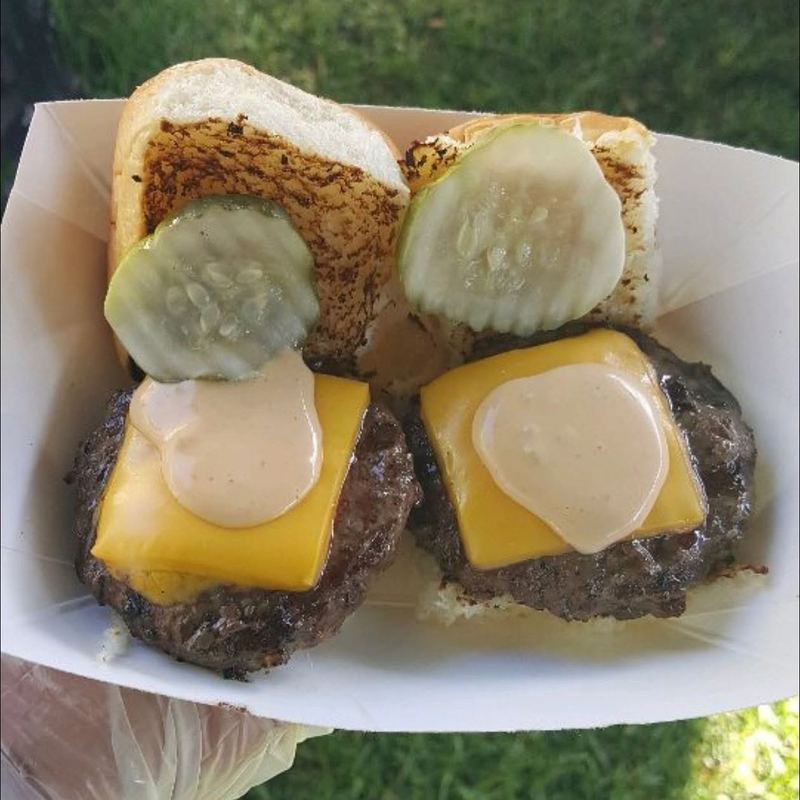 Angus cheeseburger sliders